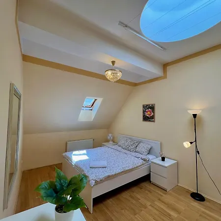 Apartment Comfortable 3 Bedroom In The Heart Of *