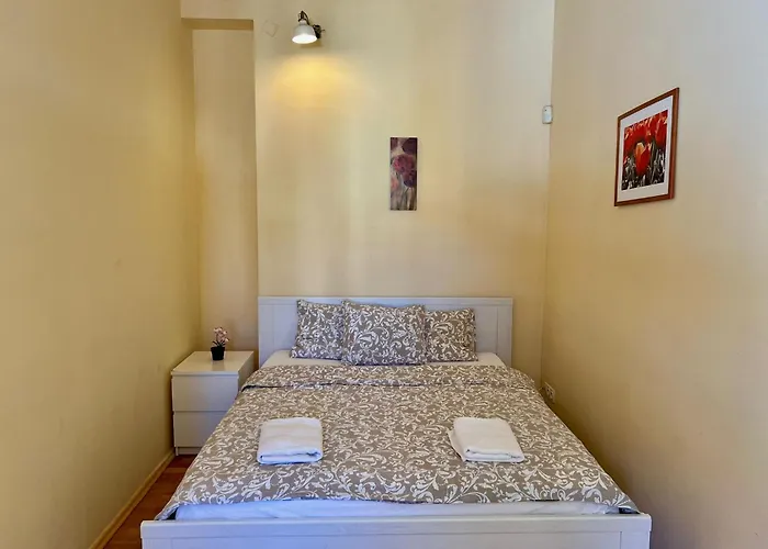 Comfortable 3 Bedroom In The Heart Of Apartment Prague