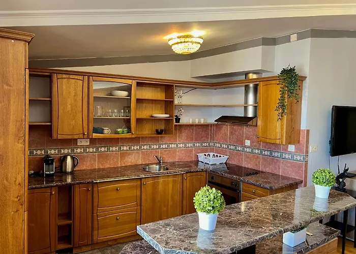 Comfortable 3 Bedroom In The Heart Of Apartment Prague