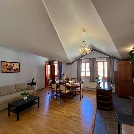 Comfortable 3 Bedroom In The Heart Of Appartamento *