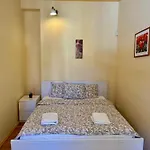 Comfortable 3 Bedroom In The Heart Of Apartment Prague