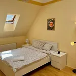 Apartment Comfortable 3 Bedroom In The Heart Of