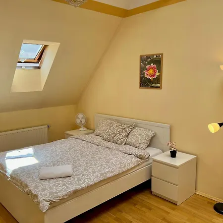 Apartmán Comfortable 3 Bedroom In The Heart Of