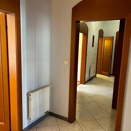 Central 3Br Oasis With Jetted Tub *