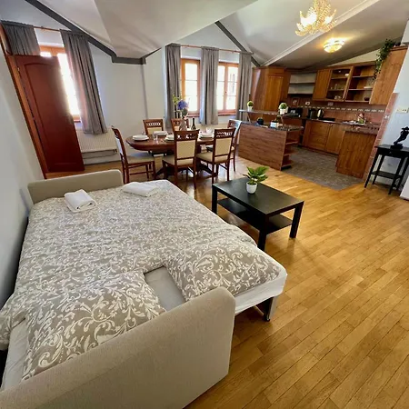 Comfortable 3 Bedroom In The Heart Of