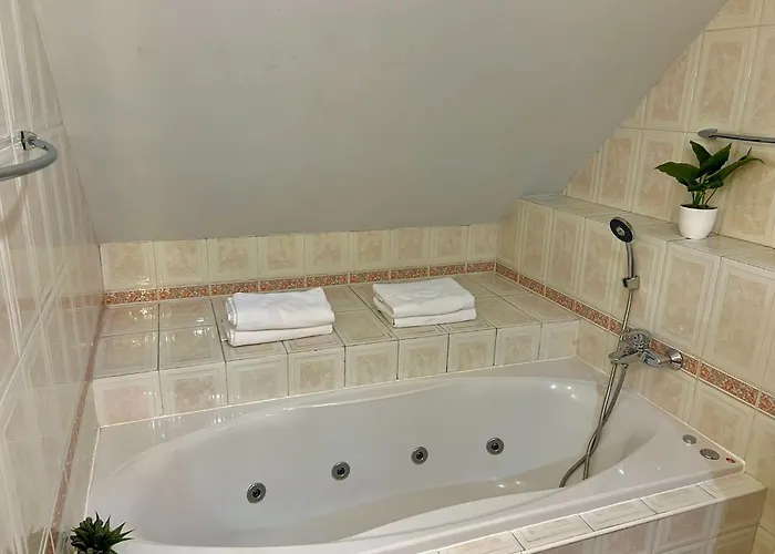 Comfortable 3 Bedroom In The Heart Of